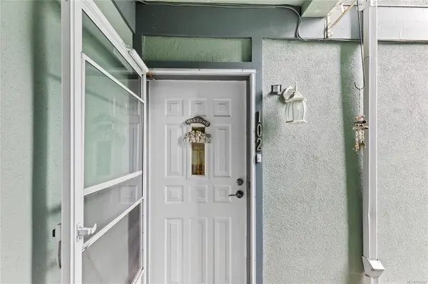 Nanaimo, BC V9R 2R5,320 Selby St #102