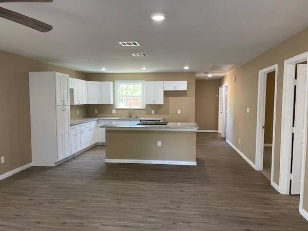 Pittsburg, TX 75686,208 Lenox