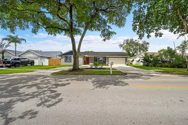 Cooper City, FL 33330,5615 SW 118th Ave