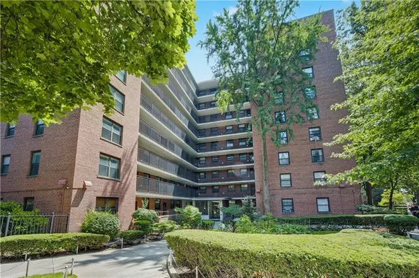 35-11 85th ST #3H, Jackson Heights, NY 11372