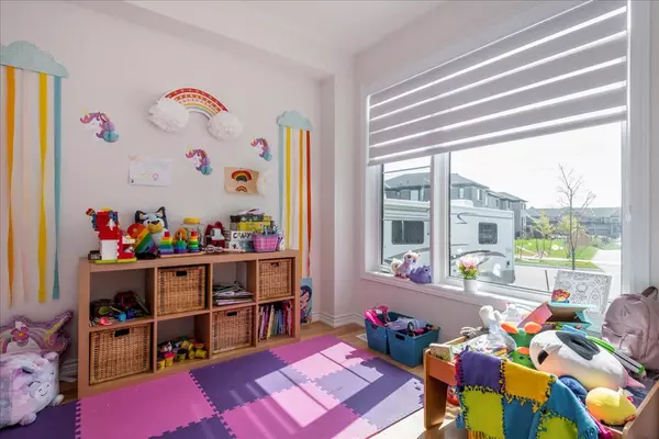 Wasaga Beach, ON L9Z 1J7,183 Rosanne CIR