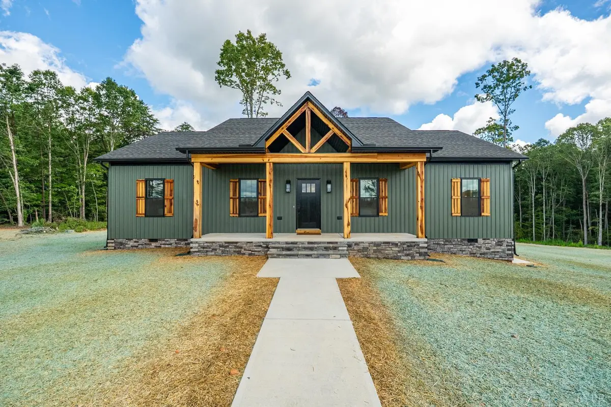 2729 Copper Mine RD, Dillwyn, VA 23936