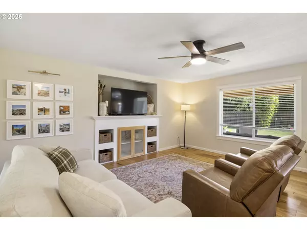 Carlton, OR 97111,420 N 7TH ST