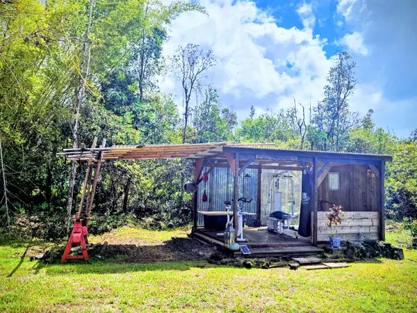 Keaau, HI 96749,15-2031 24TH AVE