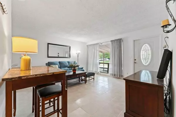 Hollywood, FL 33021,2140 N 57th Ave