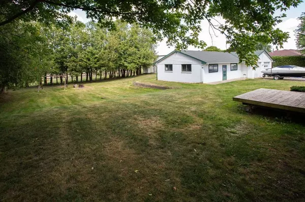 Thames Centre, ON N0L 1G4,5604 Dundas ST