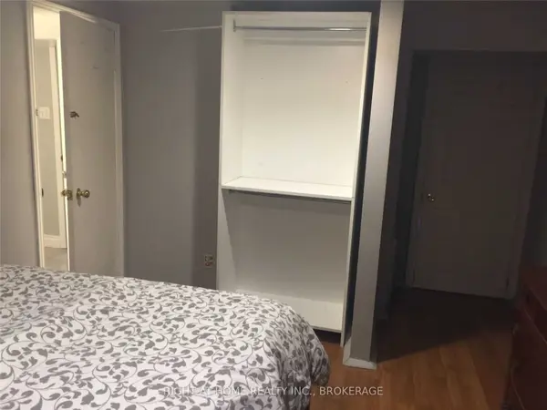 Aurora, ON L4G 1A3,52 Dunning AVE #BSMNT