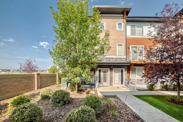 Chestermere, AB T1X 0Z4,111 Rainbow Falls Gate #10