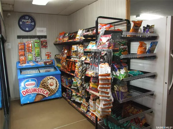 Fox Valley, SK S0N 0V0,200 Railway AVENUE