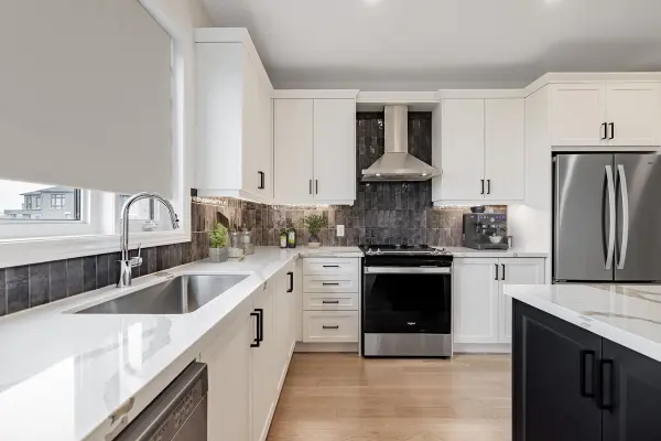 35 Edgar AVE, Essa, ON L3W 0A9