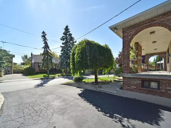 Toronto W05, ON M3K 1B4,90 Anthony RD