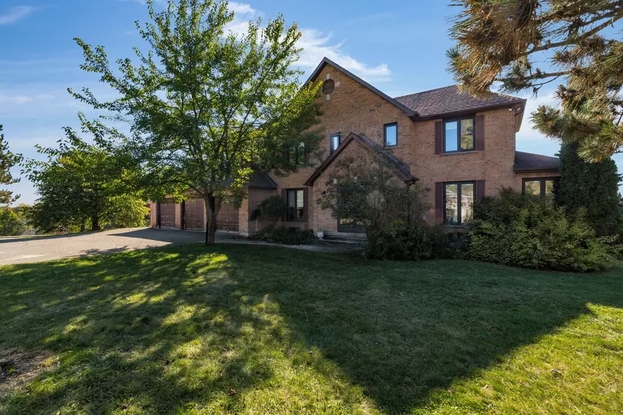 33 Matson DR, Caledon, ON L7E 0A9