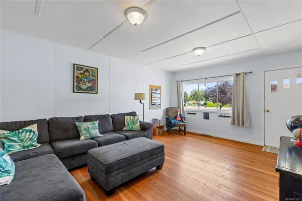 Ladysmith, BC V9G 1A2,340 5th Ave