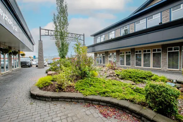 Grande Prairie, AB T8V 8H9,10126 120 AVE #201