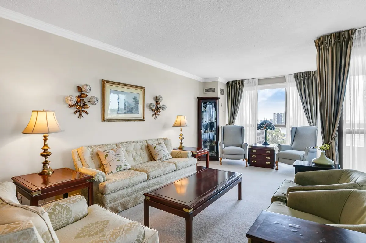 3 Concorde PL #1202, Toronto C13, ON M3C 3K7