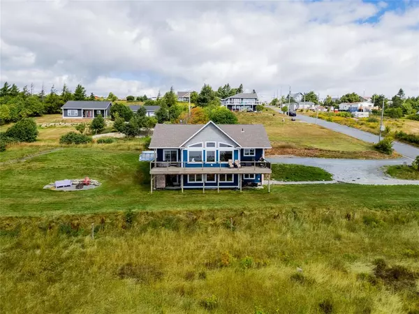 25 Bemister's Hill, Carbonear, NL A1Y 1B7