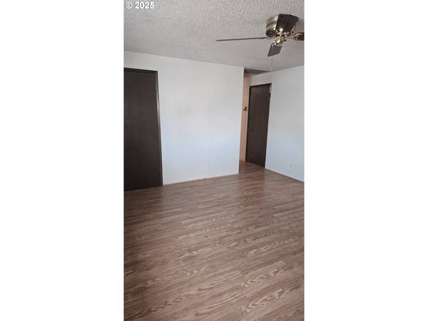 La Grande, OR 97850,1406 N WILLOW ST