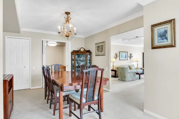 3 Concorde PL #1202, Toronto C13, ON M3C 3K7