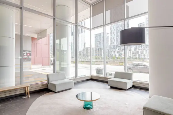 Toronto C01, ON M5V 1C1,576 FRONT ST W #1705