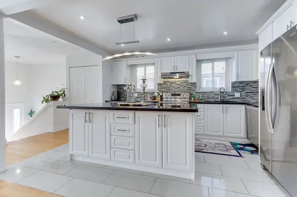 20 Yucatan RD, Toronto C15, ON M2H 2K8