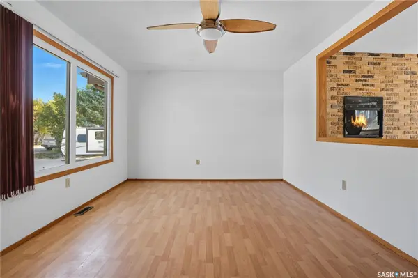 244 5th AVENUE E, Gravelbourg, SK S0H 1X0