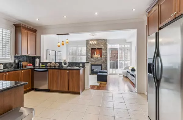 Vaughan, ON L6A 0H3,42 Torah Gate