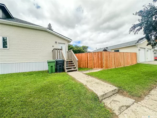 Yorkton, SK S3N 0A1,87 Collacott STREET W