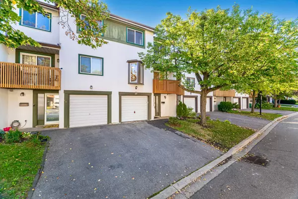 Mississauga, ON L5N 1V5,2651 Aquitaine AVE #69