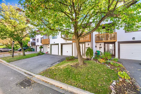 Mississauga, ON L5N 1V5,2651 Aquitaine AVE #69