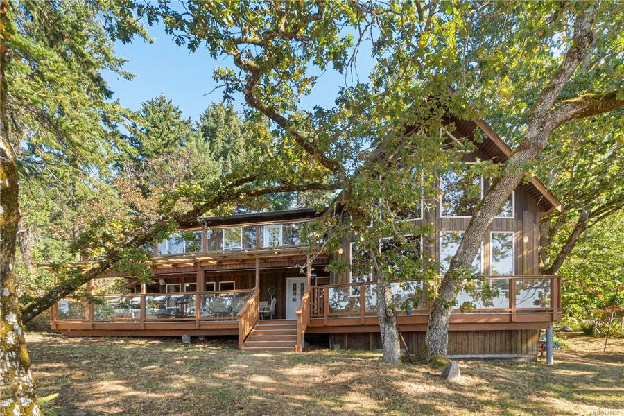 4 Pirates Lane, Protection Island, BC V9R 6R1