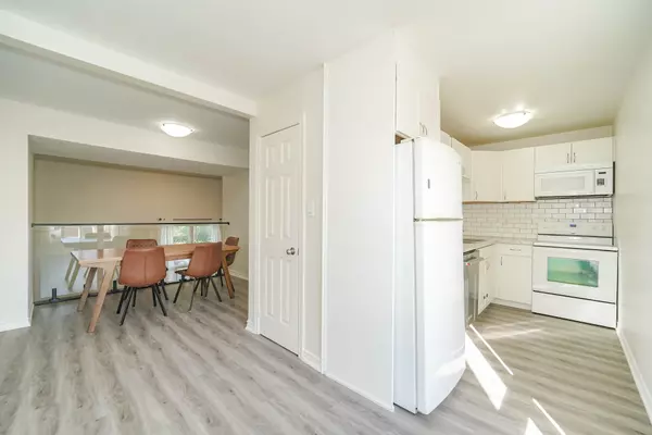 Oshawa, ON L1G 7T3,1133 Ritson RD N #96