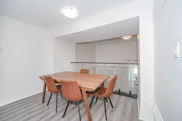 Oshawa, ON L1G 7T3,1133 Ritson RD N #96