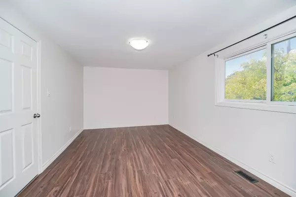 Oshawa, ON L1G 7T3,1133 Ritson RD N #96