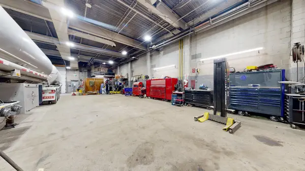 London East, ON N5V 1T6,421 Industrial RD