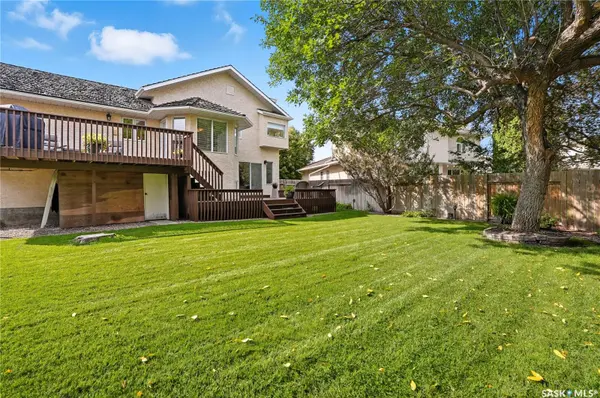 303 Braeburn CRESCENT, Saskatoon, SK S7V 1A4