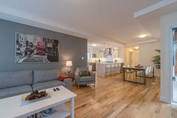 New Edinburgh - Lindenlea, ON K1M 1G3,59 Douglas AVE