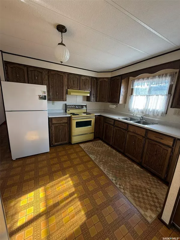 Meota Rm No.468, SK S0M 0C4,8 Highland AVENUE