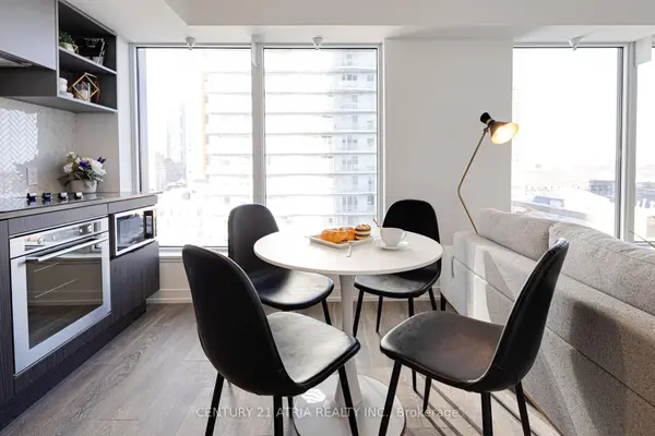 Toronto C08, ON M5B 0C5,82 Dalhousie ST #1915