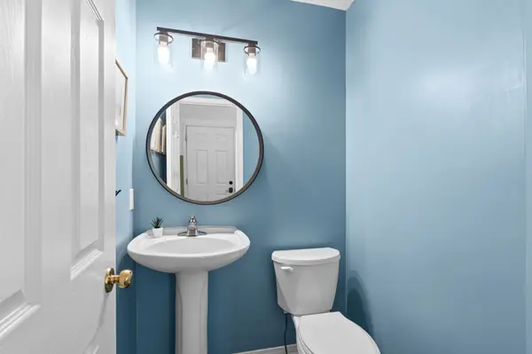 Kanata, ON K2K 2S4,51 HELMSDALE DR