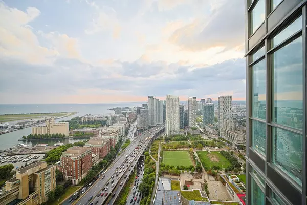 Toronto C01, ON M5V 3Y3,11 Brunel CT #4515