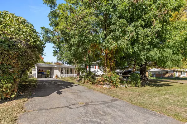 Orleans - Cumberland And Area, ON K1E 1G5,229 Kennedy LN W