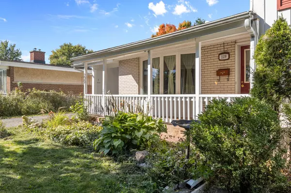 Orleans - Cumberland And Area, ON K1E 1G5,229 Kennedy LN W