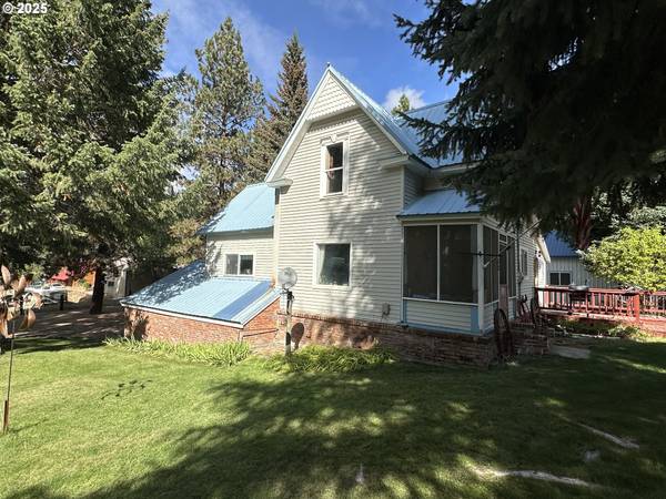 175 S BONANZA ST, Sumpter, OR 97877