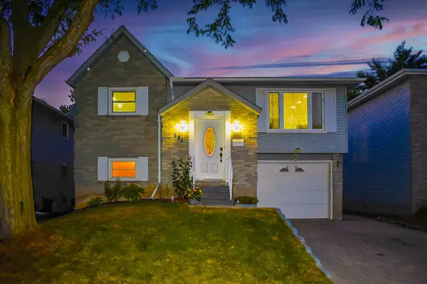 Cambridge, ON N1R 7W3,334 Sekura ST