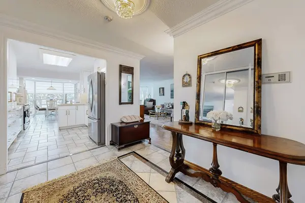 Vaughan, ON L4J 7Y5,7300 Yonge ST #311