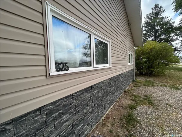 325 White STREET, Bienfait, SK S0C 0M0