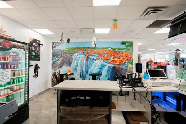 Niagara Falls, ON L2G 3X6,5687 Stanley AVE