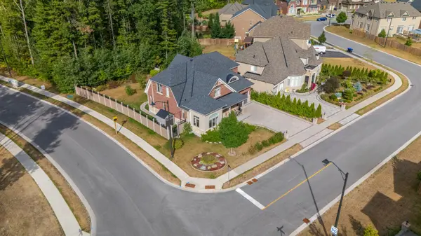 Springwater, ON L9X 1Z8,1 Redmond CRES