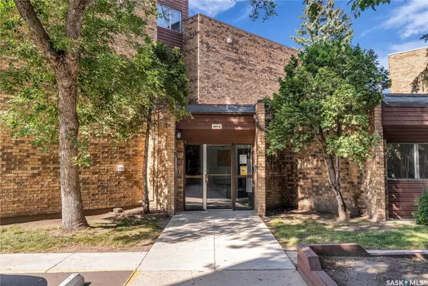 Saskatoon, SK S7J 4B7,802A Kingsmere BOULEVARD #401