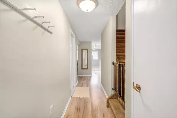 Barrie, ON L4M 5X4,204 Hickling TRL